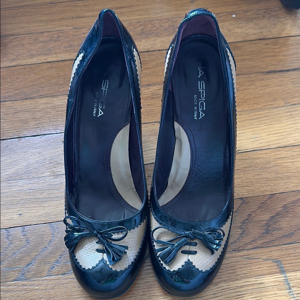 Via Spiga Black and Cream Heels with Timeless Elegance